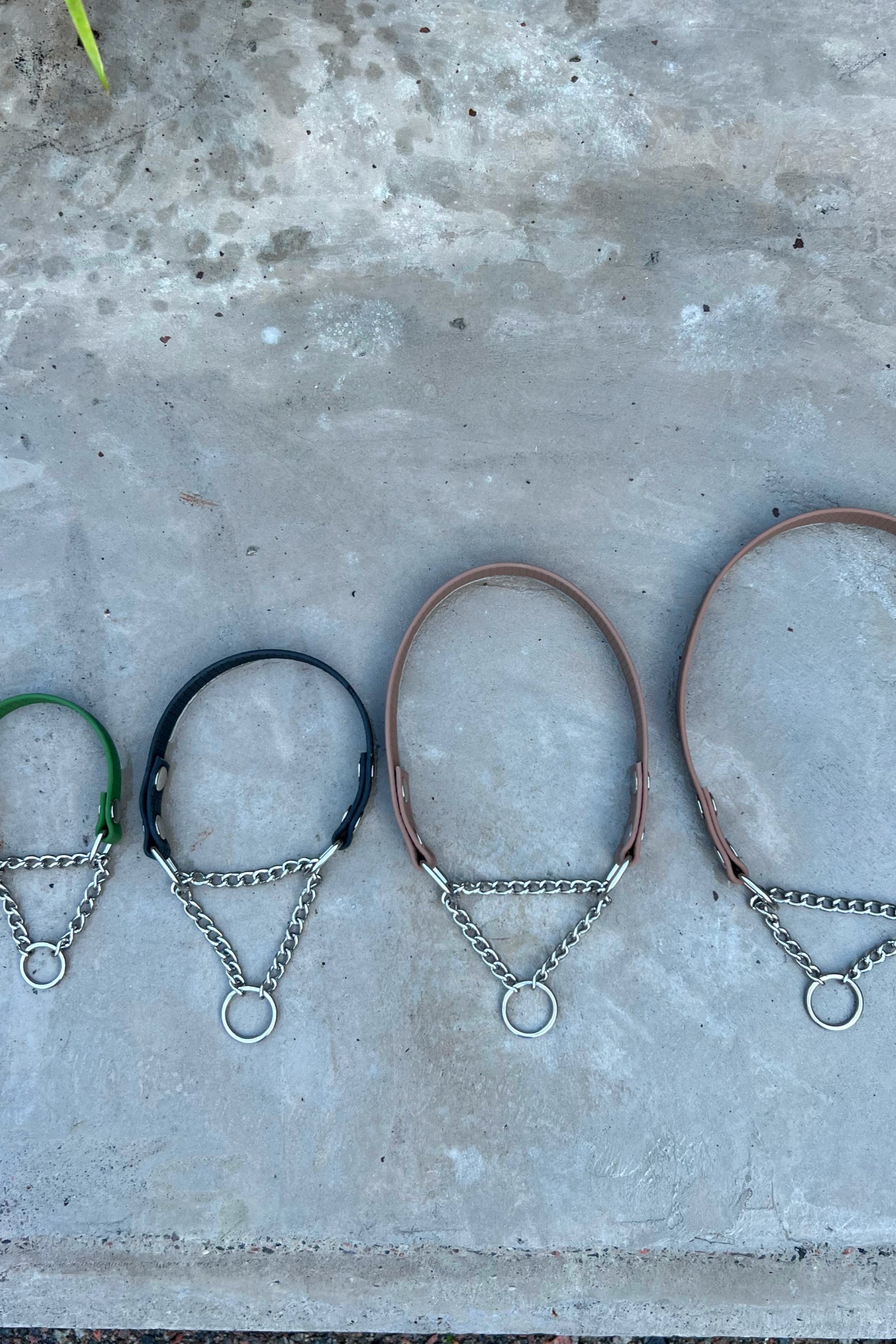 Halvstryp halsband med kedja i vattentätt hexa material 