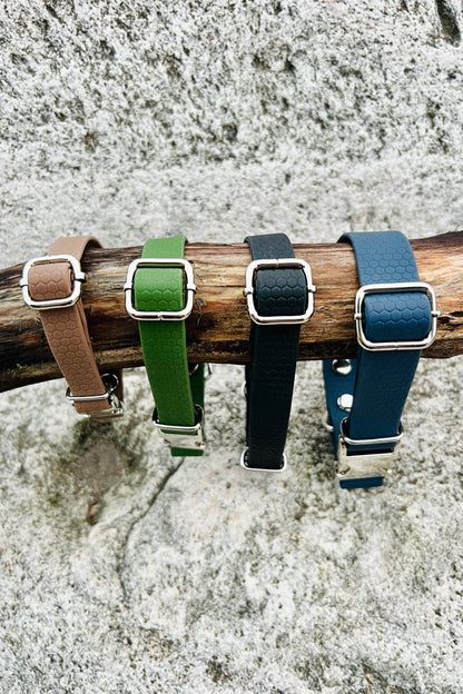 Sally adjustable dog collar