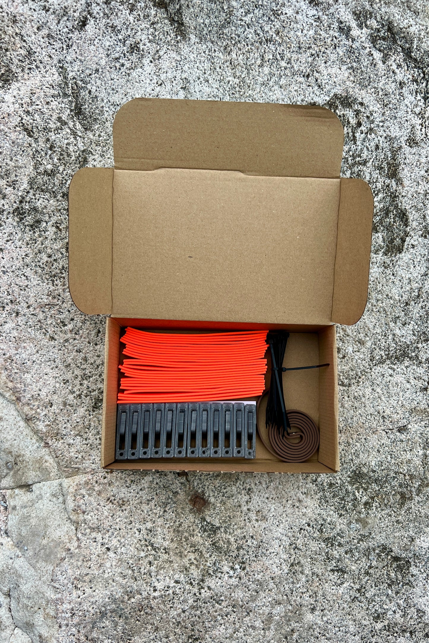 Track Marker Set for Blood Tracking & Mantrailing – 6, 12 or 24-pack